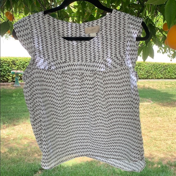LOFT Tops - NWT!{LOFT Factory}Sz S White/Blk Cap Sleeve Blouse